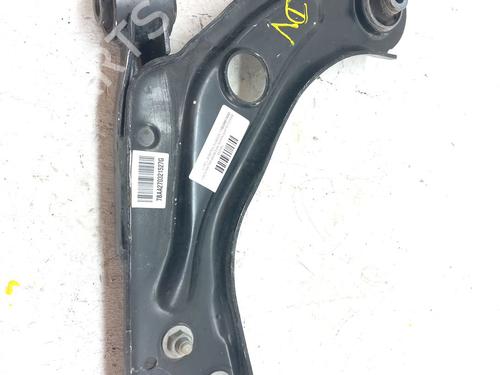 Used Left front suspension arm OPEL ASTRA L (OV5) Astra-e (F3ZKWZ) (156 hp) 29556964
