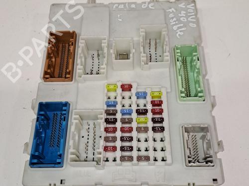 Used Fuse box VOLVO V40 Hatchback (525) D2 (120 hp) 23370971