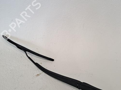 Used Front windshield wiper arm LEXUS IS III (_E3_) 300h (AVE30_, AVE30R) (223 hp) 25737521