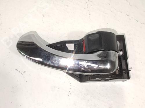 Maneta interior delantera derecha Maneta interior delantera derecha TOYOTA RAV 4 III (_A3_) 2.2 D 4WD (ALA30_, ALA30R) (136 hp) 36318077 36318077