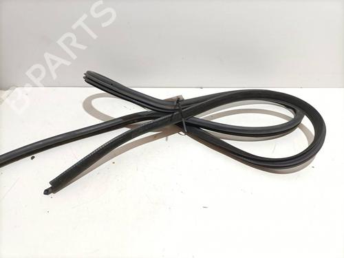 Used Rubber door seal BMW 5 (E60) 520 d (163 hp) 25987007