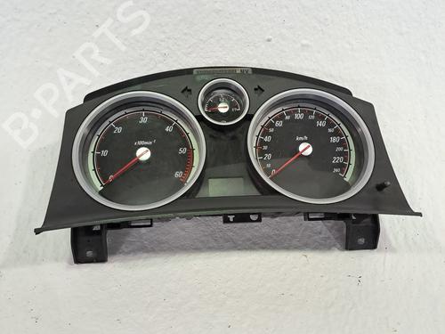 Cockpit OPEL ASTRA H GTC (A04) 1.9 CDTi (L08) (150 hp) 24189256