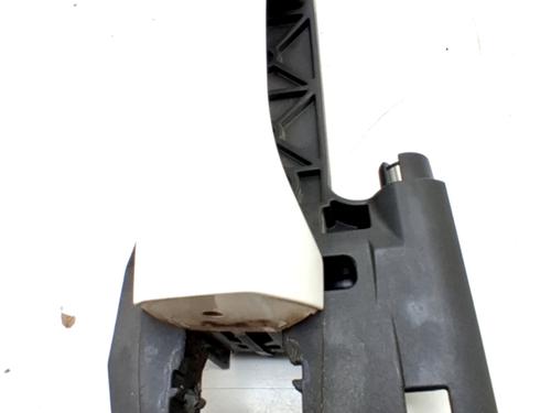 Used Front left exterior door handle HYUNDAI i20 II (GB, IB) 1.2 (75 hp) 32106367