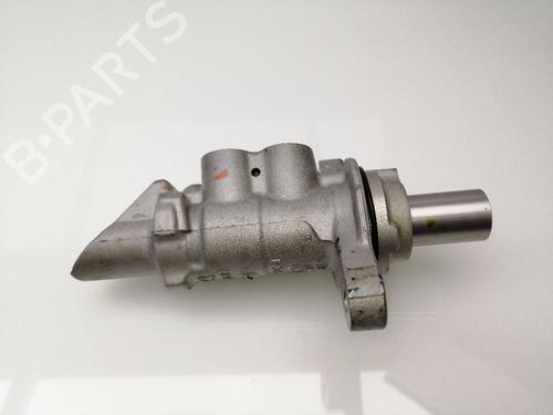 Brake master cylinder RENAULT MEGANE IV Hatchback (B9A/M/N_) 1.2 TCe 130 (B9MR) | BP23419989M77 