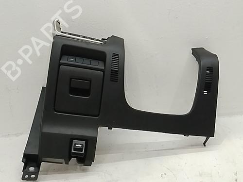switch-mazda-cx-30-dm-2019-40549166 main image