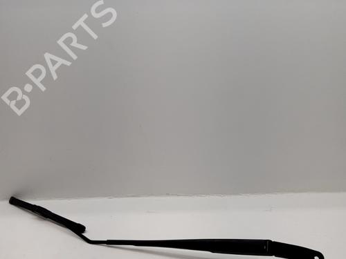 Used Front windshield wiper arm HONDA JAZZ V (GR_, GS_) 1.5 eHEV (GR3, GR6) (109 hp) 31351880