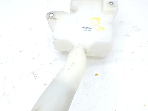 Used Windscreen washer tank FIAT 500 (312_) 1.2 (312AXA1A) (69 hp) 32105969