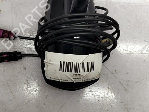Used Antenna/Base Antenna/Base MERCEDES-BENZ C-CLASS (W204) C 200 CDI (204.001) (136 hp) 33871462 33871462
