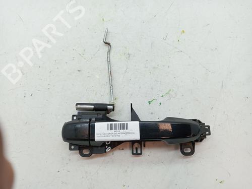 Poignée extérieure avant droite TOYOTA AURIS (_E18_) 1.4 D-4D (NDE180_, NDE180R) (90 hp) 23354977