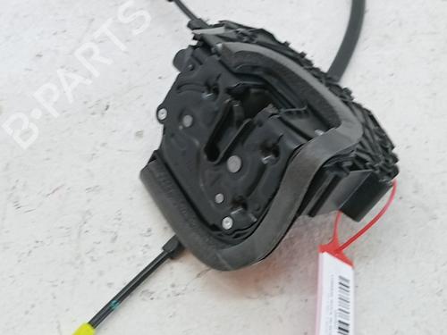 front-right-lock-tesla-model-3-5yj3-2017-40546797 main image