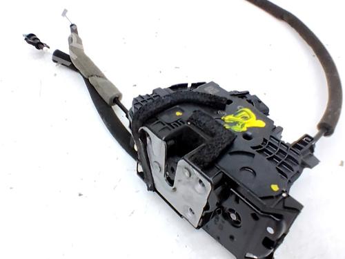 front-left-lock-smart-fortwo-convertible-453-2015-37288738 main image
