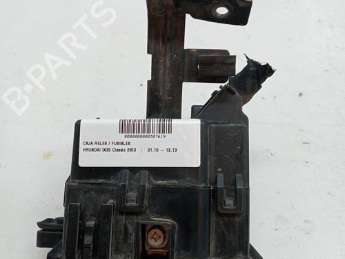 Used Fuse box HYUNDAI ix35 (LM, EL, ELH) 2.0 CRDi (136 hp) 23350886