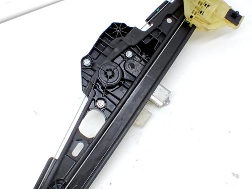 Vindusheismekanisme venstre foran RENAULT CAPTUR II (HF_) E-TECH 160 (158 hp) 31700872