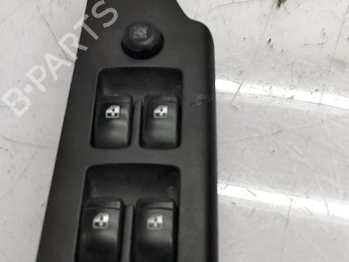 Used Left front window switch CHEVROLET AVEO / KALOS Saloon (T250, T255) 1.4 (94 hp) 31369768