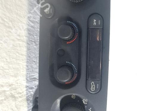 Commande Chauffage JEEP GRAND CHEROKEE II (WJ, WG) 4.0 4x4 (190 hp) 32042263