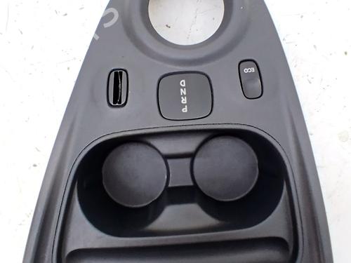 Used Shift knob Shift knob SMART FORTWO Coupe (453) electric drive / EQ (453.391) (56 hp) 33772060 33772060