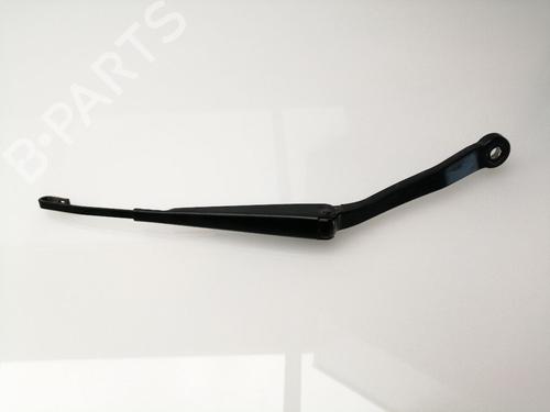 Used Rear windshield wiper arm NISSAN TERRANO II (R20) 2.7 TD 4WD (101 hp) 23936458