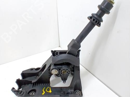 Used Gear lever TOYOTA AURIS (_E18_) 1.4 D-4D (NDE180_, NDE180R) (90 hp) 29991747