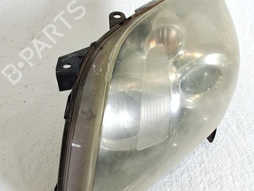 Left headlight TOYOTA AVENSIS Saloon (_T25_) 2.0 D-4D (ADT250_, ADT250R) | BP29559188C28 