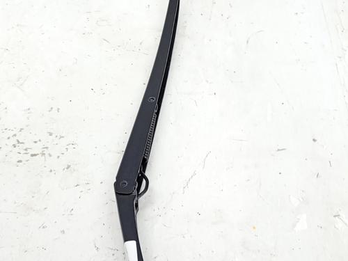 Used Front windshield wiper arm KIA STONIC (YB) 1.0 T-GDi Eco-Dynamics+ (101 hp) 32105242