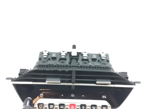 Used Switch PEUGEOT 2008 II (UD_, US_, UY_, UJ_, UR_, UC_) 1.2 PureTech 100 (USHNK) (101 hp) 32285547