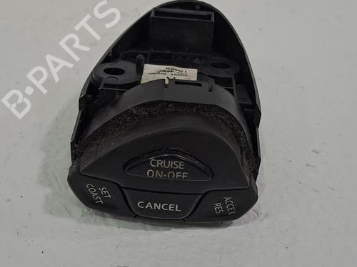 Used Steering wheel controls NISSAN X-TRAIL I (T30) 2.2 dCi 4x4 (136 hp) 23373343