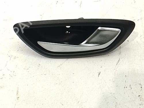 Used Rear right interior door handle Rear right interior door handle 38991179 38991179