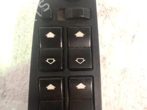 Used Left front window switch BMW 5 (E39) 530 d (193 hp) 32159749