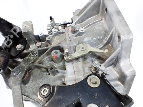 Gearbox TOYOTA AURIS (_E18_) 1.4 D-4D (NDE180_, NDE180R) | BP30505207M3