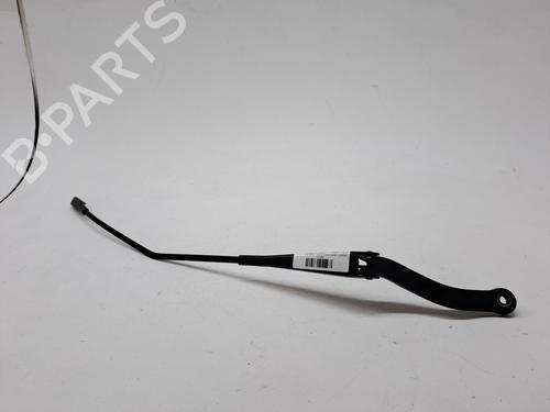Used Front windshield wiper arm OPEL CORSA E (X15) 1.4 (08, 68) (90 hp) 27519493