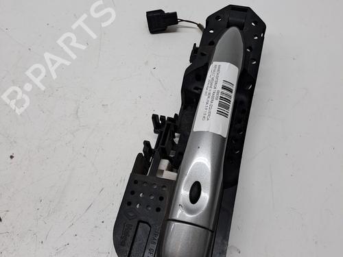 Venstre bagtil udvendigt håndtag RENAULT MEGANE III Hatchback (BZ0/1_, B3_) 1.5 dCi (BZ09, BZ0D, BZ1W, BZ29, BZ14) (110 hp) 27336212