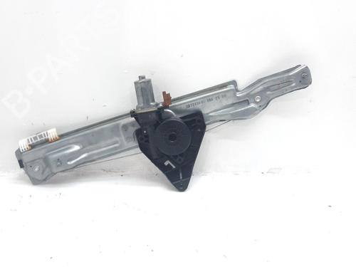 Rudehejsemotor bagstkærm venstre Rudehejsemotor bagstkærm venstre PEUGEOT 206 Hatchback (2A/C) 1.4 i (75 hp) 34238693 34238693