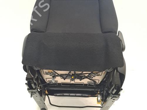 Right front seat PEUGEOT 208 I (CA_, CC_) 1.6 HDi / BlueHDi 75 | BP24466850C16 