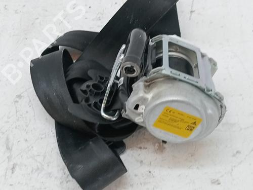 front-right-seatbelt-audi-q2-gab-gag-2016-40547416 main image