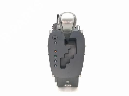 Used Gear lever TOYOTA YARIS (_P13_) 1.5 Hybrid (NHP130_, NHP130) (101 hp) 28956860