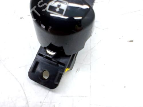 Used Right front window switch Right front window switch FIAT PANDA (312_, 319_) 1.2 (312PXA1A) (69 hp) 33764696 33764696