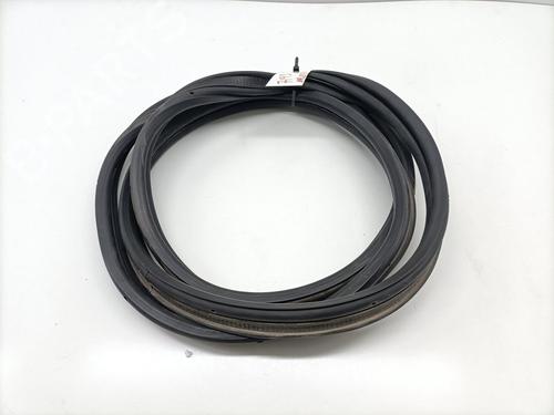 Used Rubber door seal RENAULT FLUENCE (L3_) 1.5 dCi (L30D, L30L, L306, L33F, L33L, L33M, L33V, L33W) (110 hp) 25455696