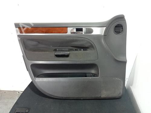 Guarnecido delantero izquierdo VW TOUAREG (7LA, 7L6, 7L7) 2.5 R5 TDI (174 hp) 31369149