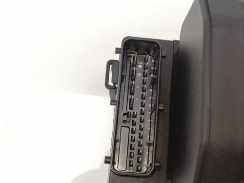 Used ABS pump NISSAN NAVARA (D22) 2.5 D 4x4 (133 hp) 23449395