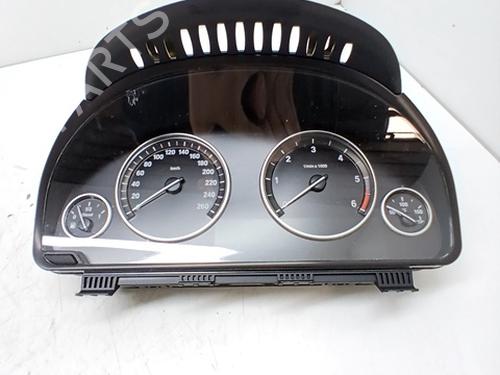 Used Instrument cluster BMW 5 (F10) 520 d (184 hp) 30772002