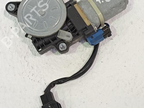 Rudehejsemotor bagstkærm højre CHEVROLET CAPTIVA (C100, C140) 2.0 D 4WD (150 hp) 23975583