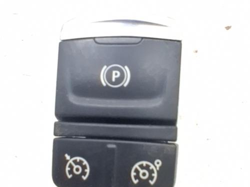 Parkbremsarm/handtak Parkbremsarm/handtak RENAULT GRAND SCÉNIC IV (R9_) 1.3 TCe 140 (R9NB) (140 hp) 36317480 36317480