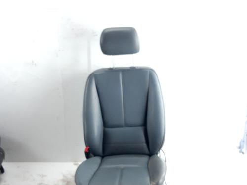 Sæde venstre fortil Sæde venstre fortil MERCEDES-BENZ M-CLASS (W163) ML 270 CDI (163.113) (163 hp) 35779126 35779126