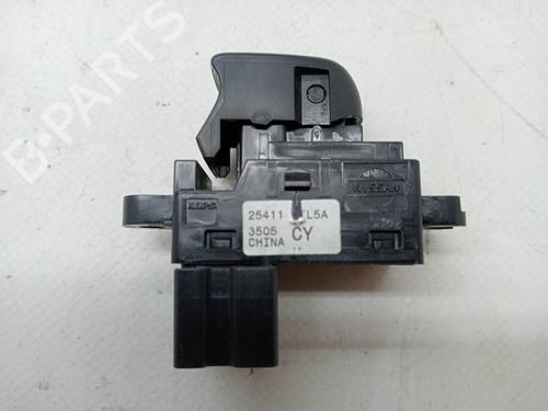 Used Right rear window switch NISSAN LEAF (ZE1) Electric (150 hp) 23351334