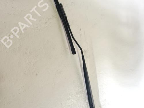 Used Front windshield wiper arm HYUNDAI i20 III (BC3, BI3) 1.0 T-GDI (101 hp) 30477729