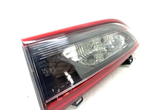 Używane Lampa tylna klapy bagażnika prawa MAZDA 6 Saloon (GJ, GL) 2.2 D (GJ2FP) (150 hp) 30772330