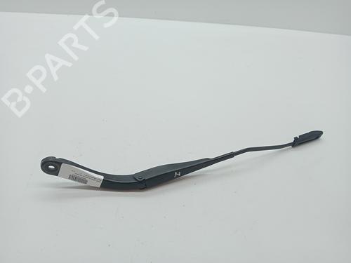 Used Front windshield wiper arm DACIA SANDERO II 1.2 (75 hp) 23343596