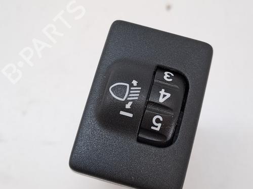 Used Headlight switch TOYOTA YARIS (_P13_) 1.5 Hybrid (NHP130_, NHP130) (101 hp) 23366546