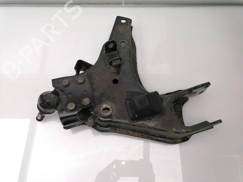 Used Right front suspension arm NISSAN TERRANO II (R20) 2.7 TD 4WD (101 hp) 23938907