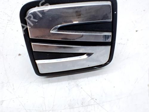 Used Tailgate handle Tailgate handle SEAT LEON ST (5F8) 1.4 TGI (110 hp) 34119634 34119634